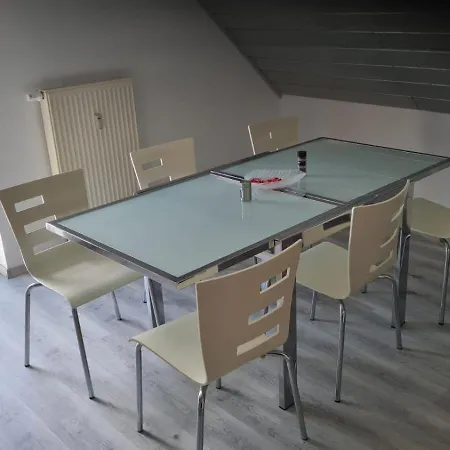 ゲストハウス Schlafzimmer 1 Mit Aussicht Ueber Weilstetten