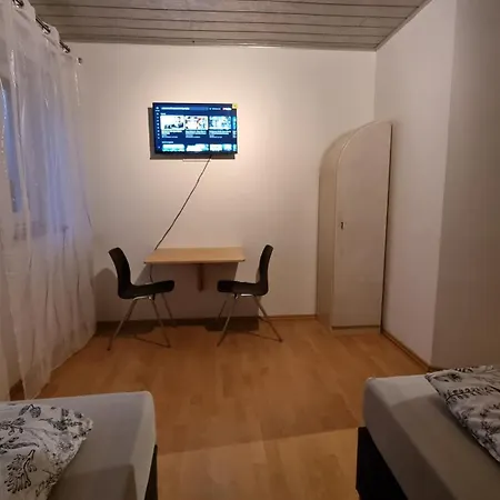Schlafzimmer 1 Mit Aussicht Ueber Weilstetten *