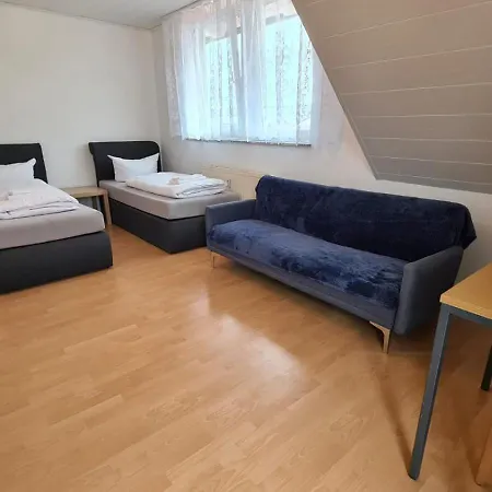 Schlafzimmer 1 Mit Aussicht Ueber Weilstetten * 巴林根