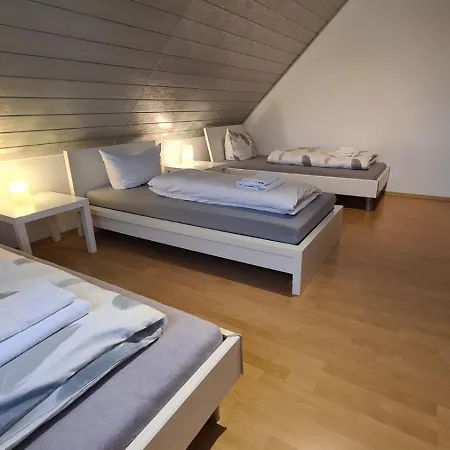 ゲストハウス Schlafzimmer 1 Mit Aussicht Ueber Weilstetten