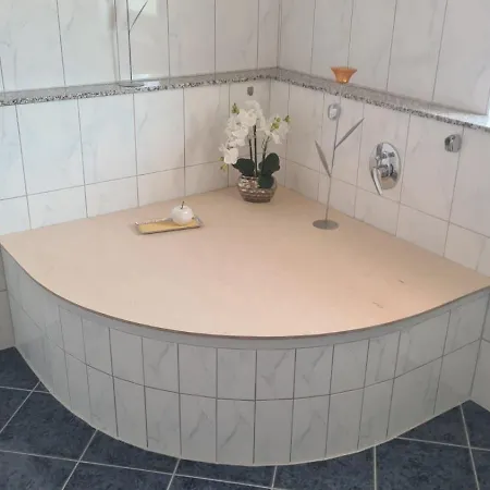 Schlafzimmer 1 Mit Aussicht Ueber Weilstetten ゲストハウス